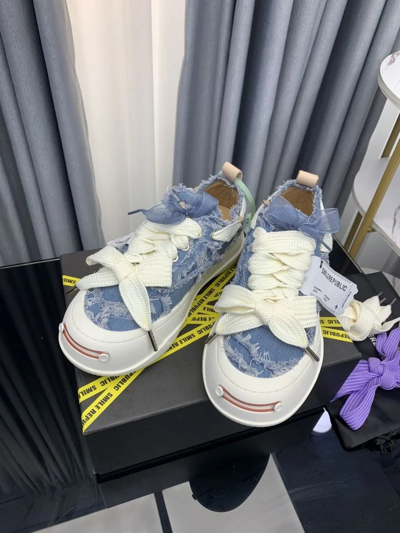 EasyMatch Smilerepublic Shoes 8944