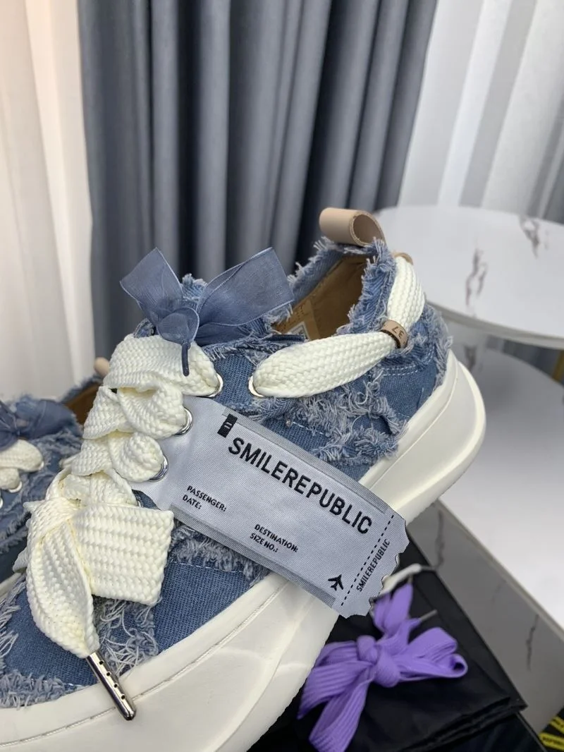EasyMatch Smilerepublic Shoes 8944