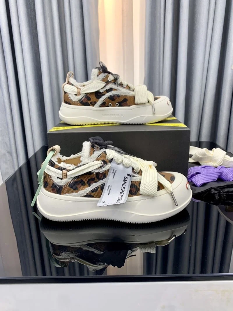 Premium Smilerepublic Shoes 8947