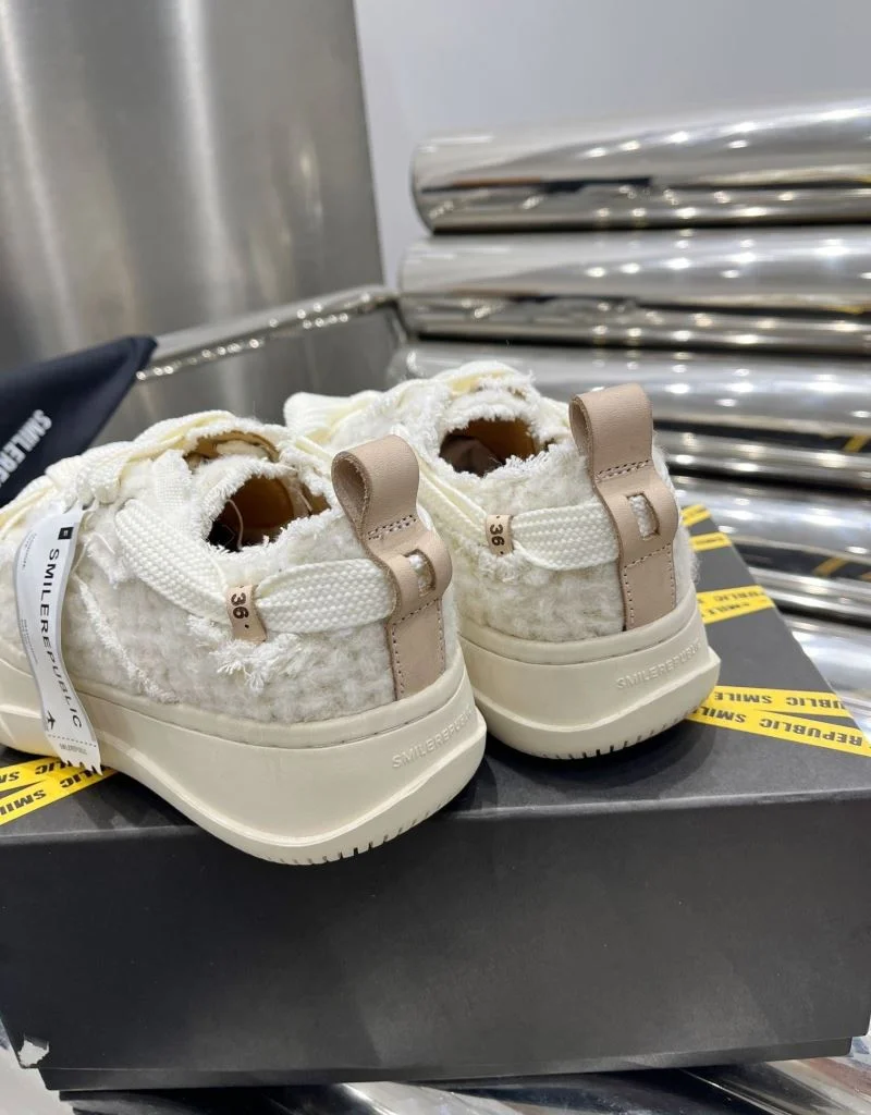 WeatherProof Smilerepublic Shoes 5777