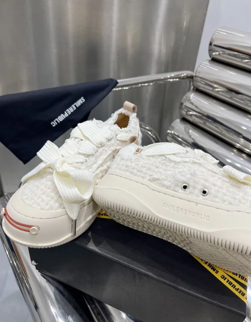 WeatherProof Smilerepublic Shoes 5777