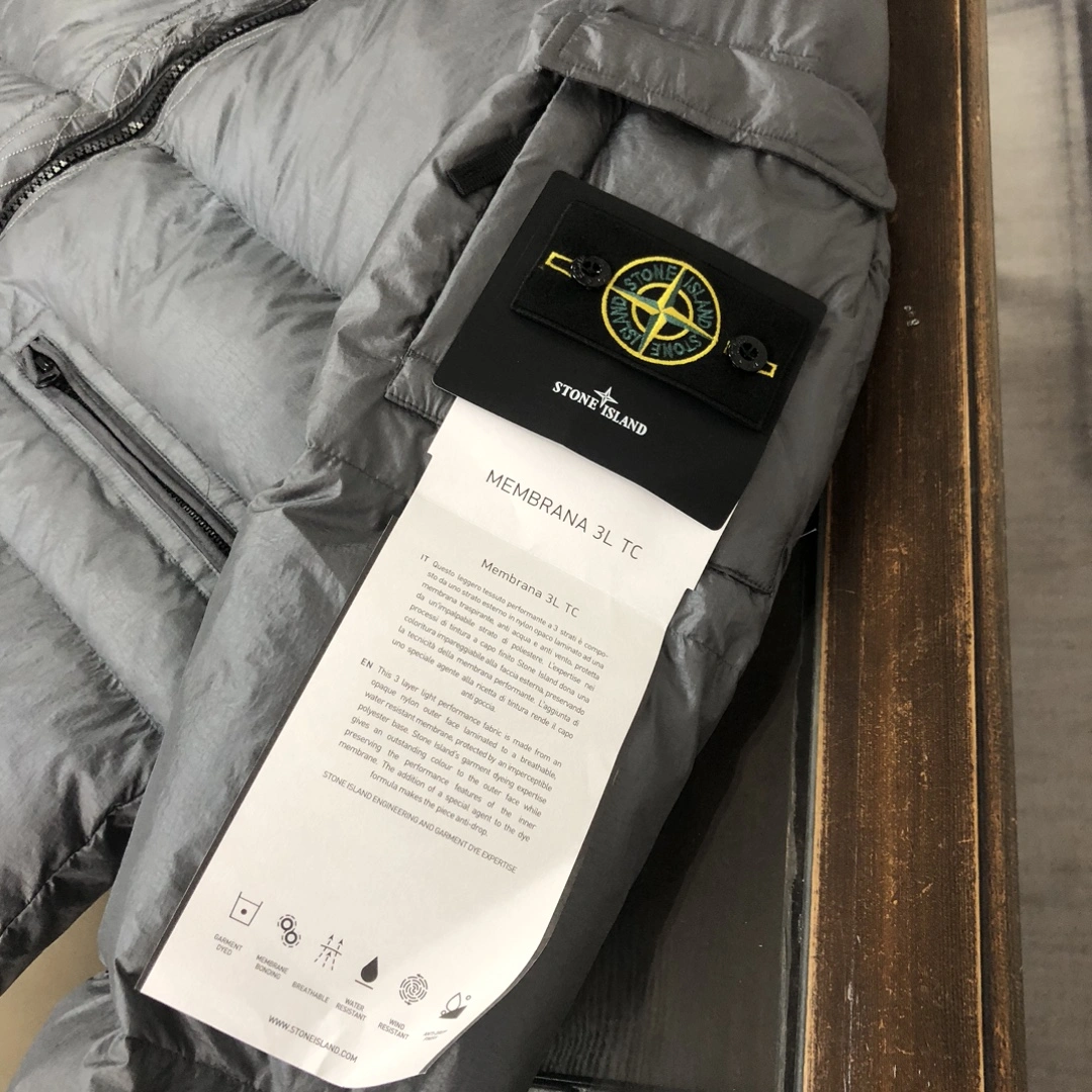 Flexible Stone Island Down Jackets 173019