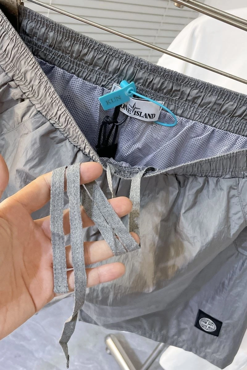 RelaxedFit Stone Island Short Pants 172811