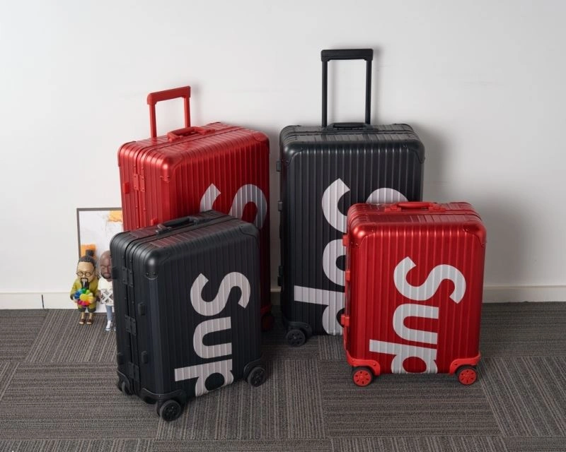 Supreme x Rimowa Suitcase Unisex 69332