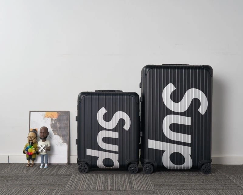 Supreme x Rimowa Suitcase Unisex 69332