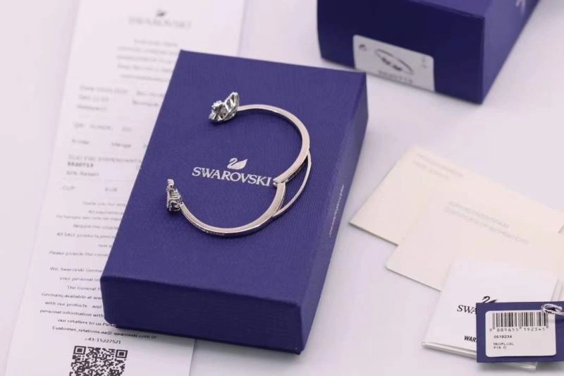 ModernLook Swarovski Bracelets 252224