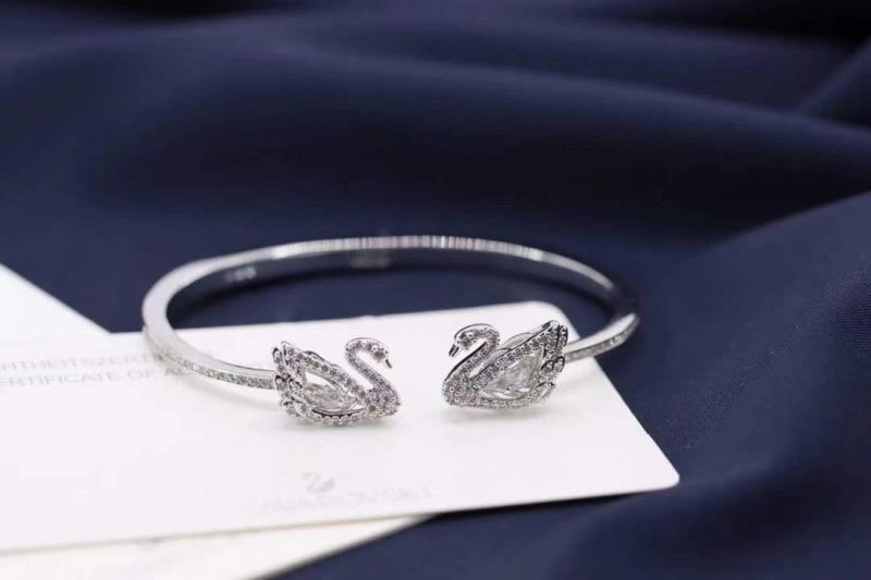 Tailored Swarovski Bracelets 252060