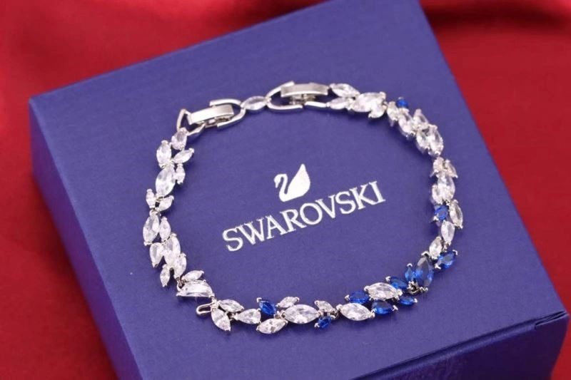 Sleek Swarovski Bracelets 252088