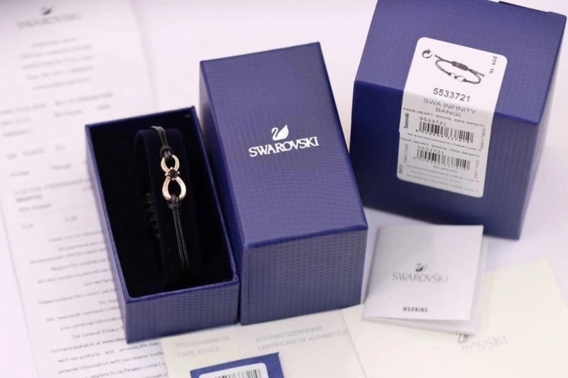 Attractive Swarovski Bracelets 252091