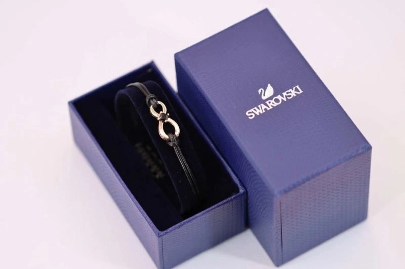 Attractive Swarovski Bracelets 252091
