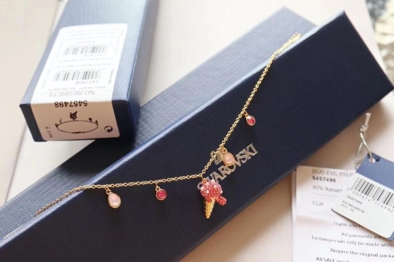 Fashionable Swarovski Bracelets 252000