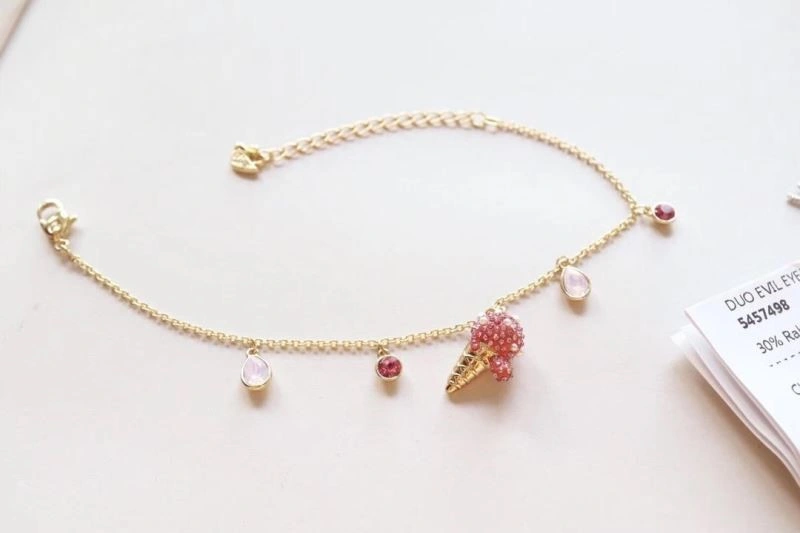 Fashionable Swarovski Bracelets 252000