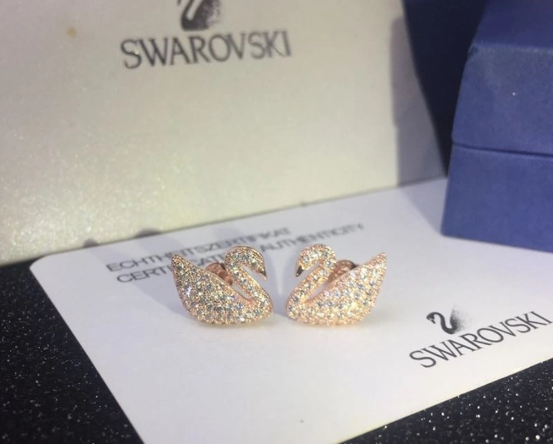 Swarovski Earrings Compact 252241