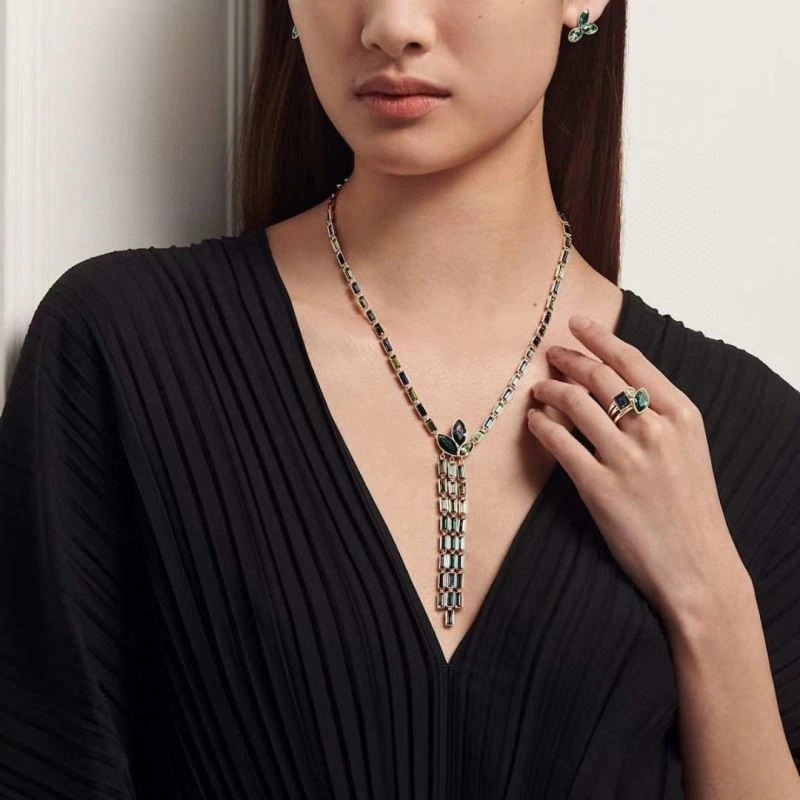 Durable Swarovski Earrings 252049