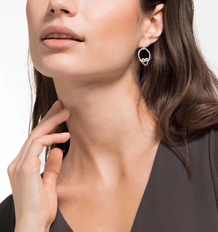 Reliable Swarovski Earrings 252047