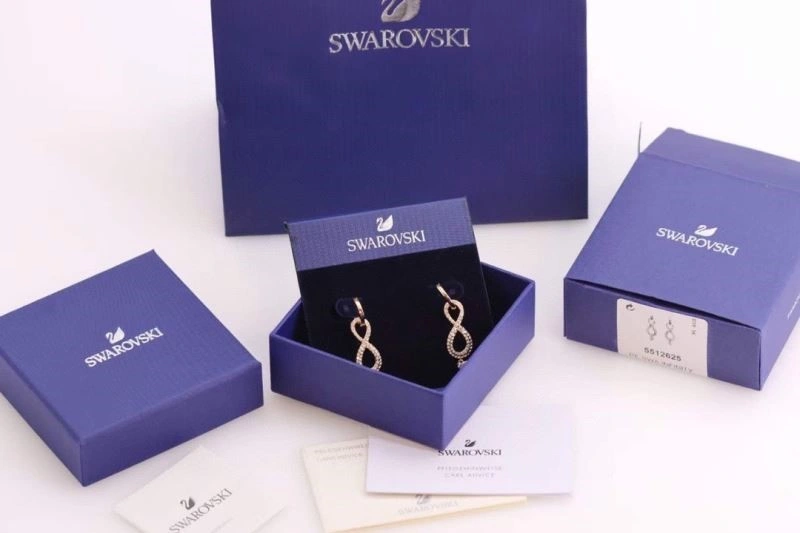 Contemporary Swarovski Earrings 252042