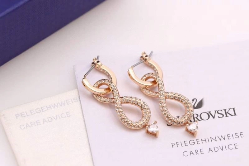 Contemporary Swarovski Earrings 252042