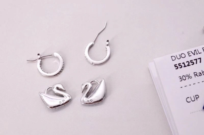 Vibrant Swarovski Earrings 251994