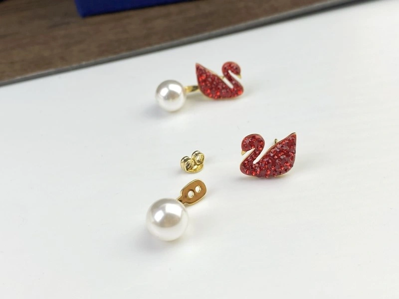 WellDesigned Swarovski Earrings 251814