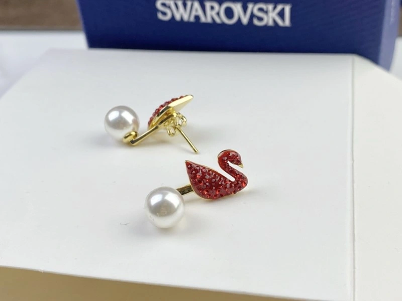 WellDesigned Swarovski Earrings 251814