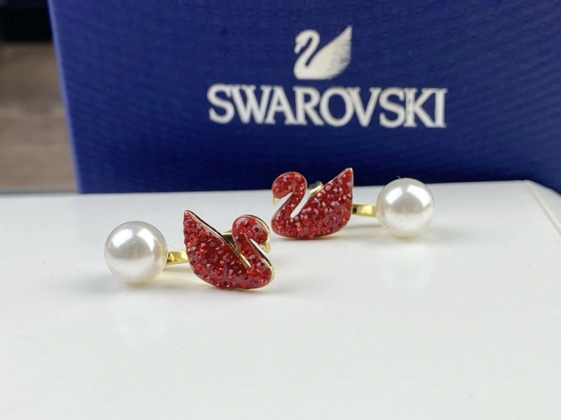 WellDesigned Swarovski Earrings 251814