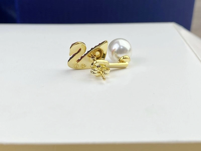 WellDesigned Swarovski Earrings 251814