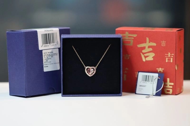 Swarovski Necklaces Lightweight 252235