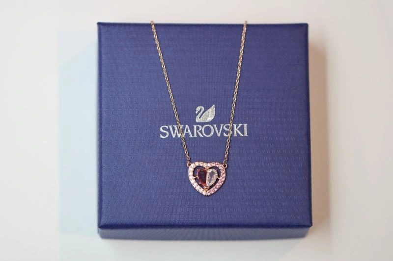 Swarovski Necklaces Lightweight 252235