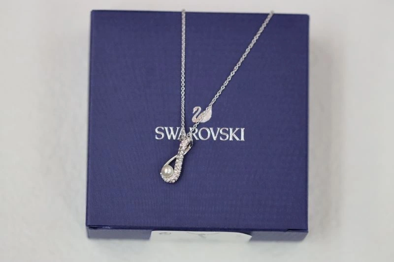 Lightweight Swarovski Necklaces 252223
