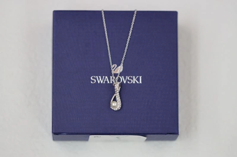Lightweight Swarovski Necklaces 252223
