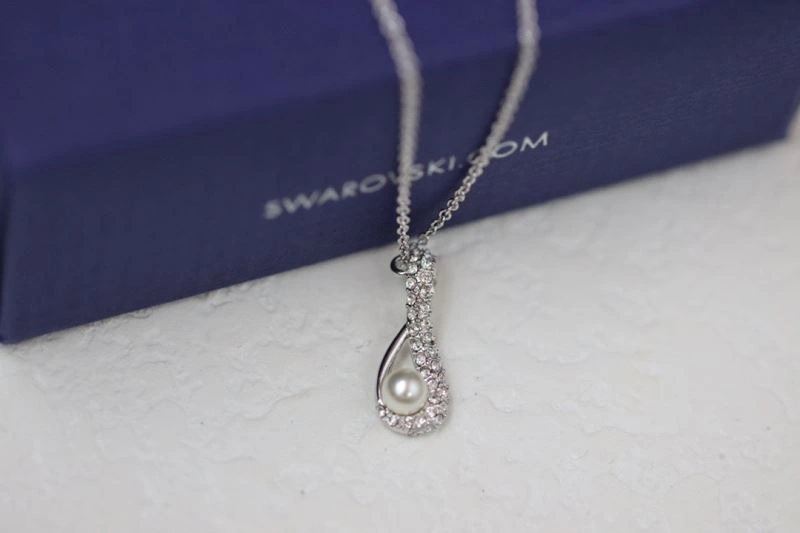Lightweight Swarovski Necklaces 252223