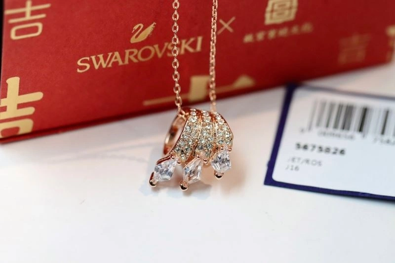 MoistureWicking Swarovski Necklaces 252249