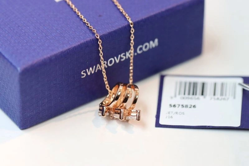 MoistureWicking Swarovski Necklaces 252249