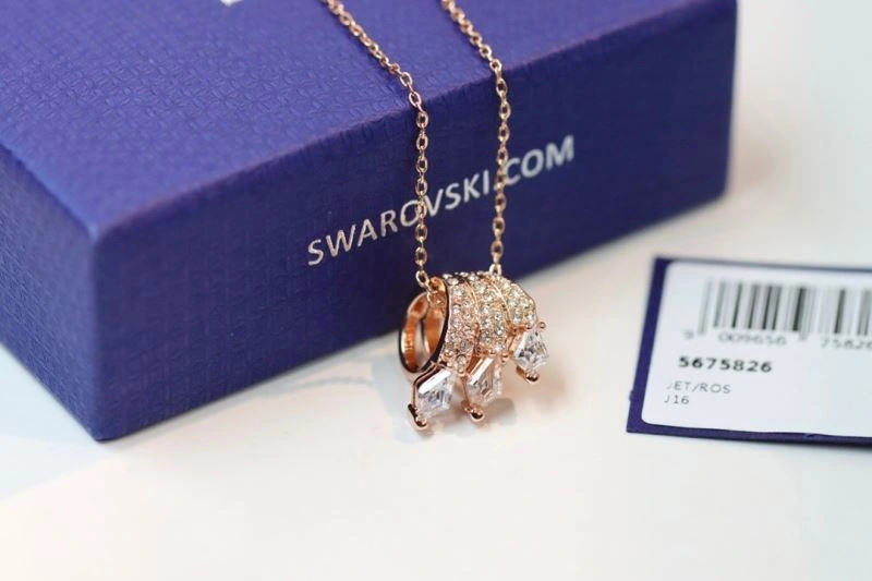 MoistureWicking Swarovski Necklaces 252249