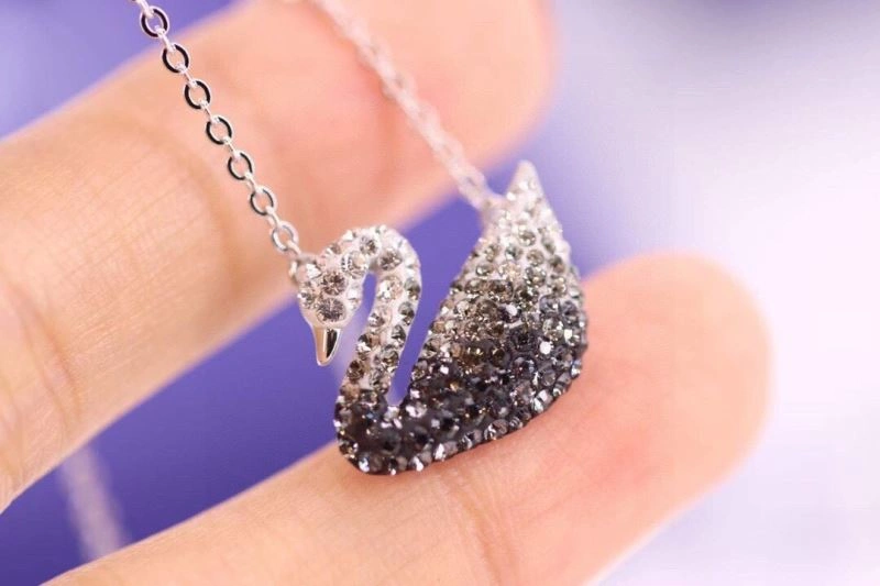 Minimalist Swarovski Necklaces 252221