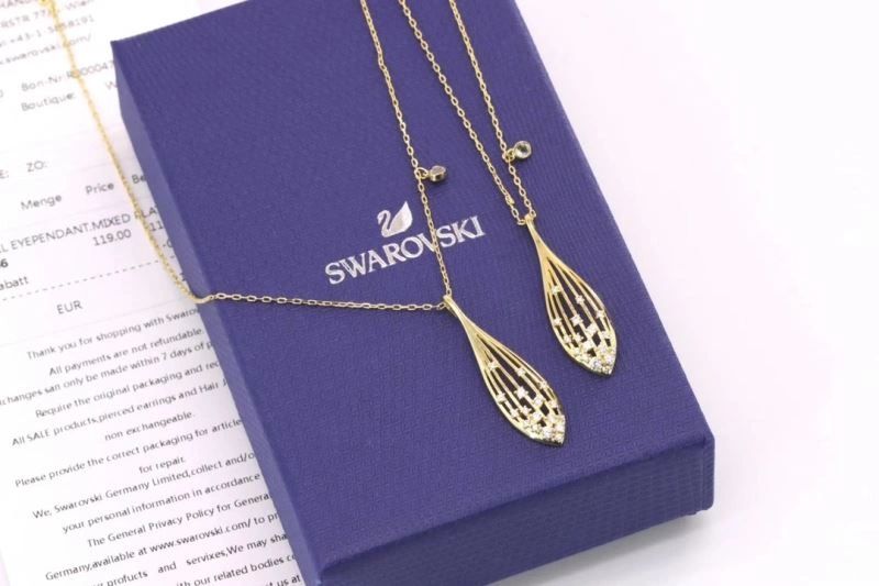 FreshLook Swarovski Necklaces 252179