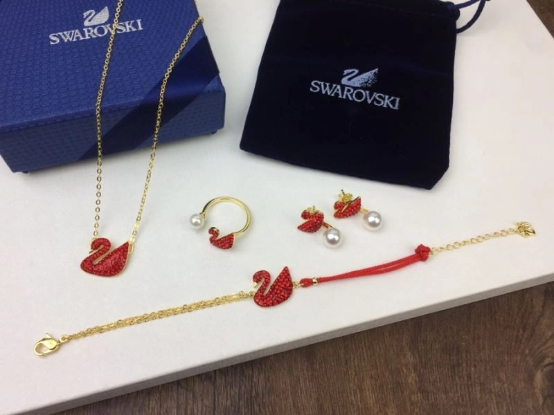 ModernLook Swarovski Necklaces 252174