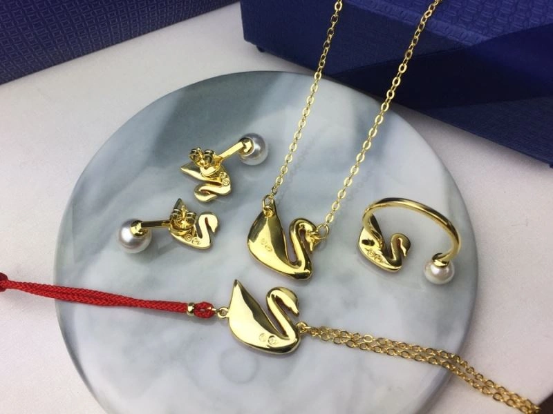 ModernLook Swarovski Necklaces 252174