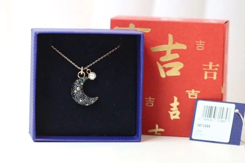 Durable Swarovski Necklaces 252125