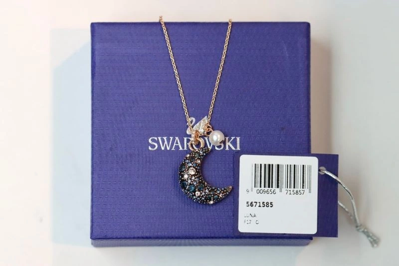 Durable Swarovski Necklaces 252125