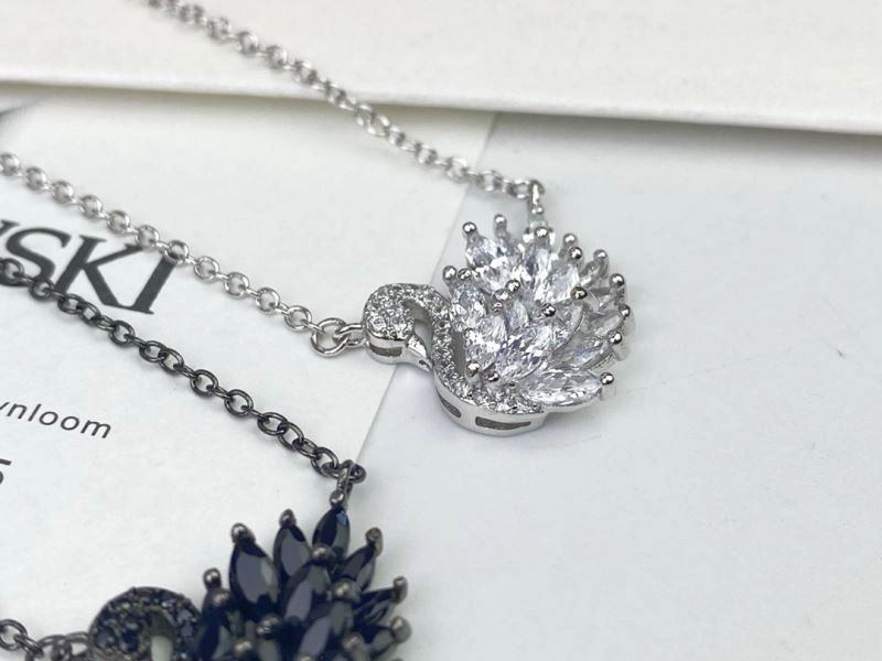 Swarovski Necklaces Lightweight 252126