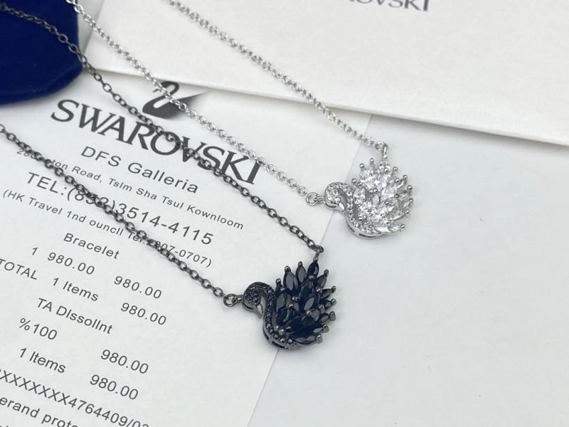 Swarovski Necklaces Lightweight 252126