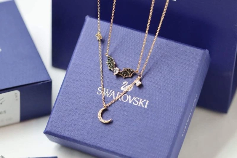Contemporary Swarovski Necklaces 252093
