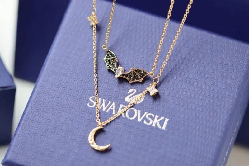 Contemporary Swarovski Necklaces 252093