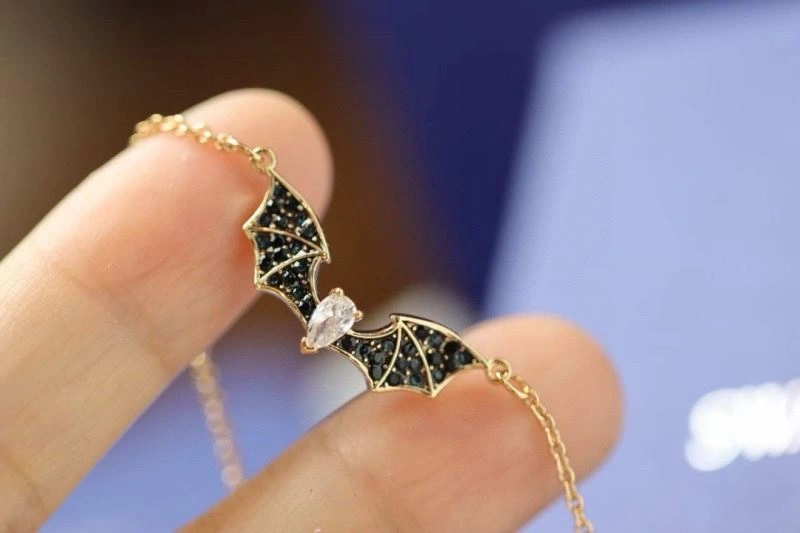 Contemporary Swarovski Necklaces 252093