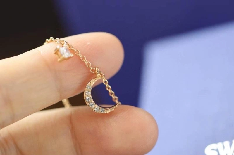 Contemporary Swarovski Necklaces 252093