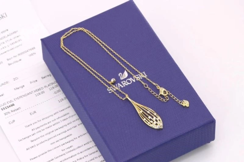 Stylish Swarovski Necklaces 252079