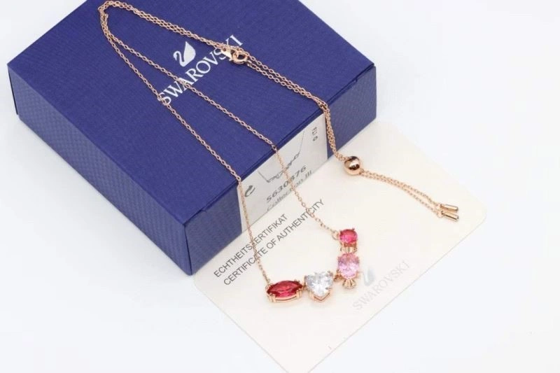 Swarovski Necklaces Resilient 252037
