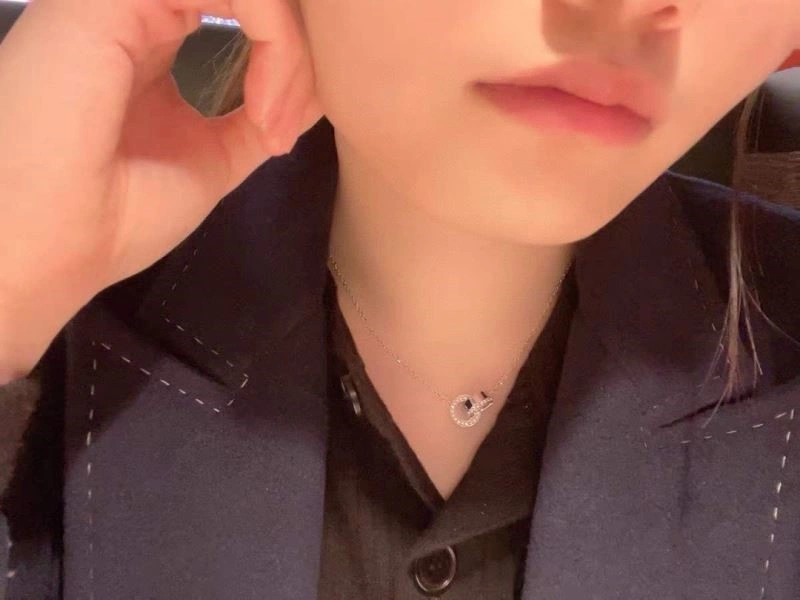 Swarovski Necklaces Lightweight 252026