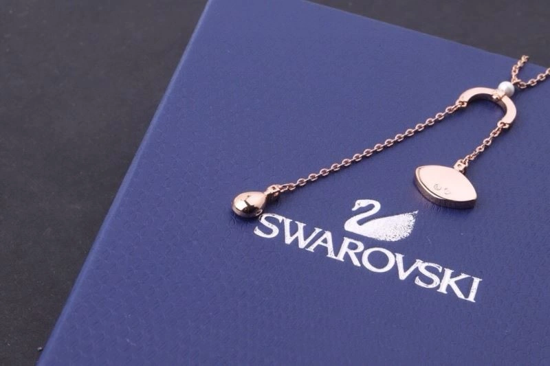 WaterResistant Swarovski Necklaces 252021